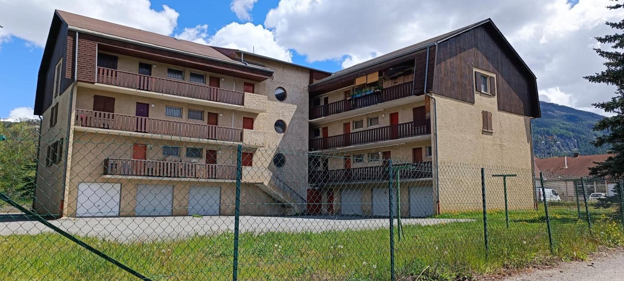 Grand Studio 3 Personnes Idealement Place Barcelonnette Exterior foto
